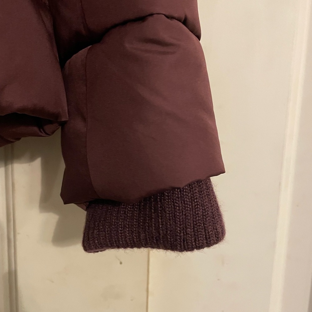 Abercrombie & Fitch Burgundy Puffer Jacket with Faux Fur Hood NWT - Picture 8 of 8